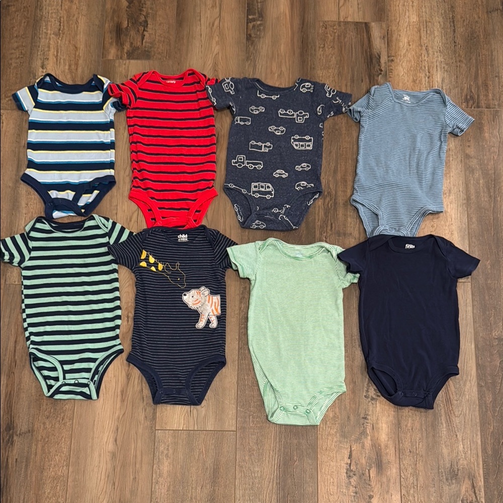 Size 18 Month Baby Boy Short Sleeve One Pieces Onesie Bundle- Stripes and Prints